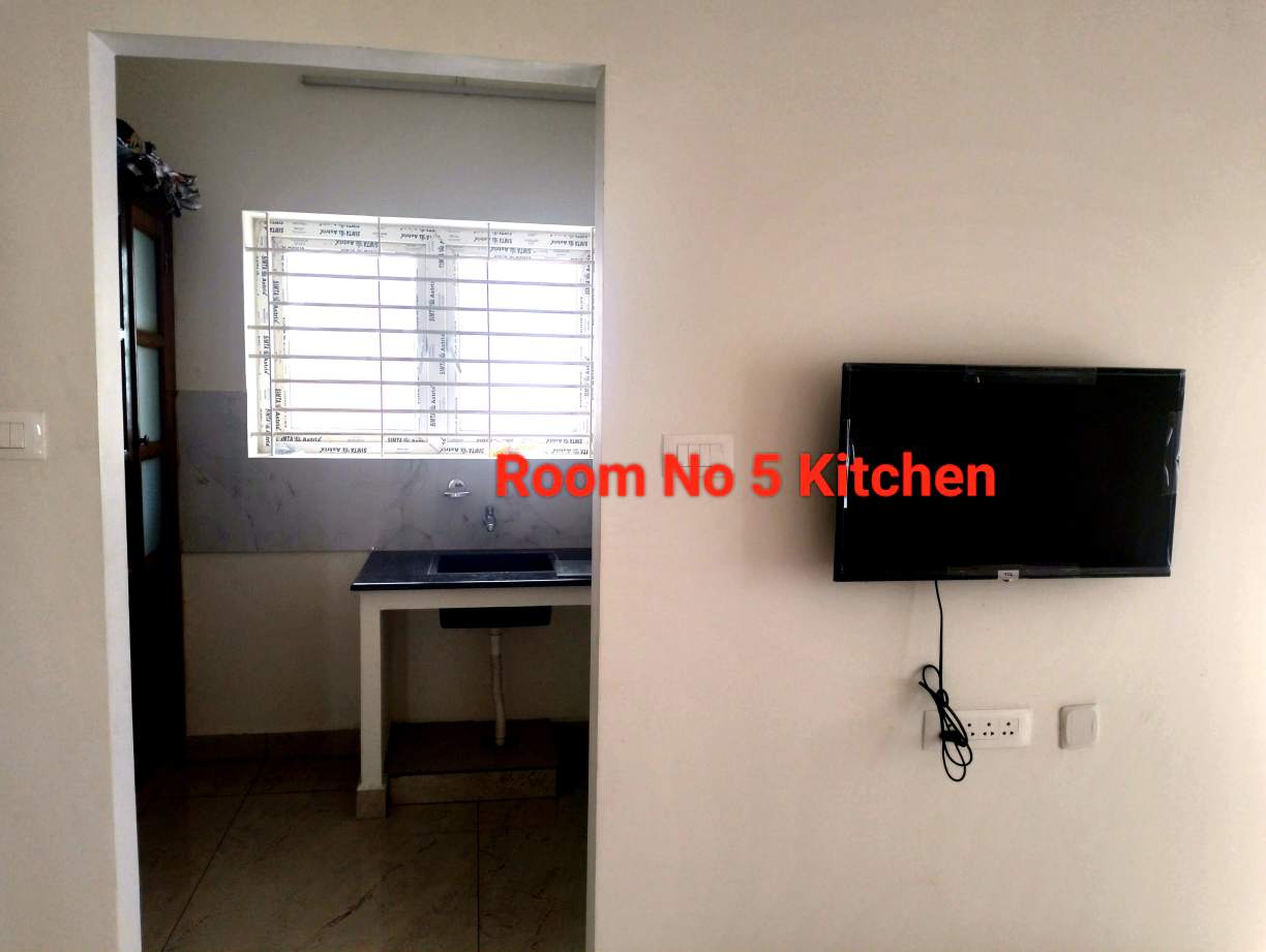 Room No 5 Room No 5